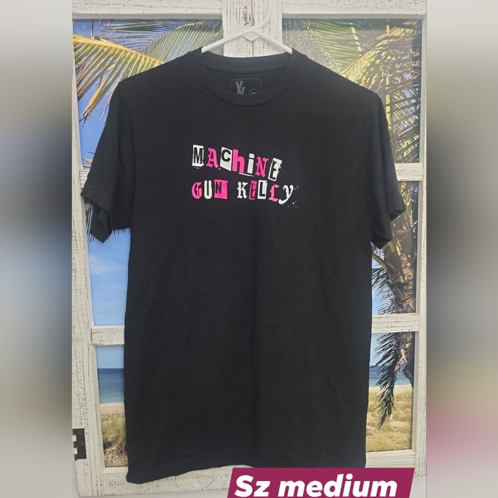 Machine gun kelly adult tshirt sz medium